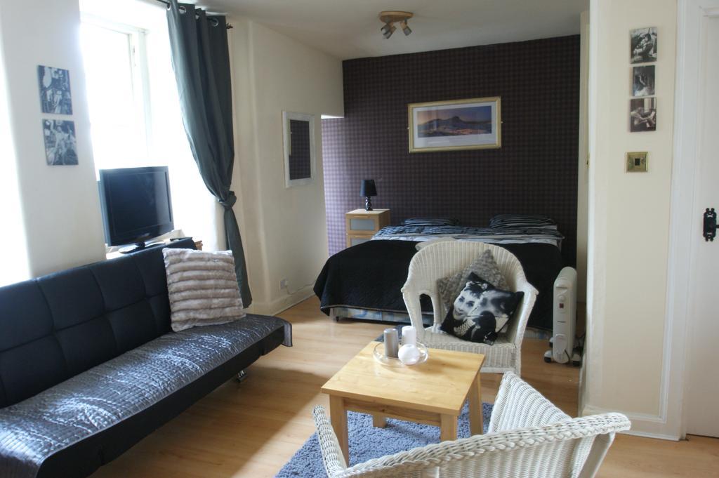 Royal Mile Group Apartments Edinburgh Ruang foto